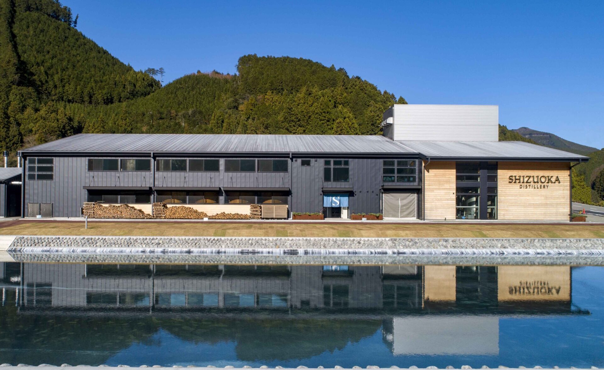 要予約】蒸溜所見学ツアー、週末開催はじまります！ - ガイアフロー